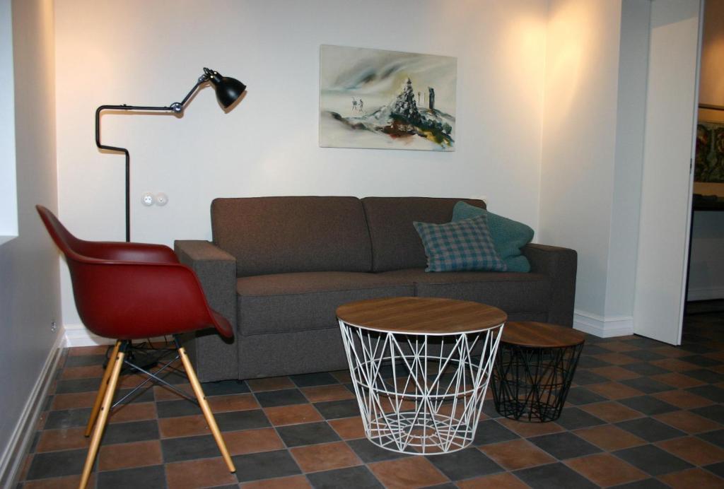 Moon Apartments room 4